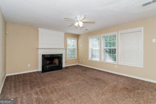 Building Photo - 5804 Tree Fern Ct