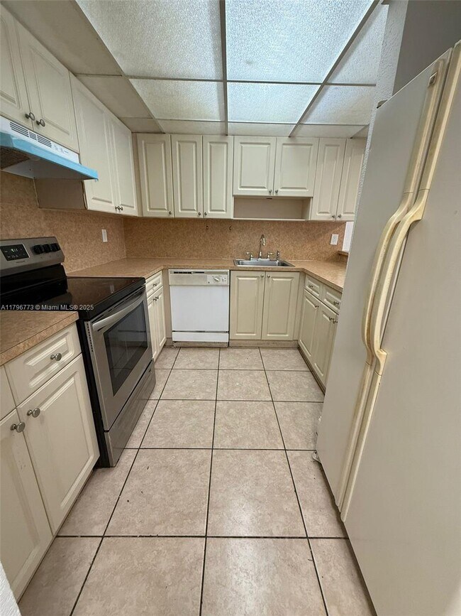 Building Photo - 6970 NW 186th St