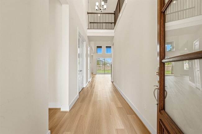 Building Photo - 4615 Bridgewood Dr