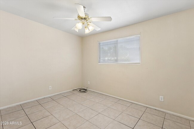 Building Photo - 7010 N 68th Dr