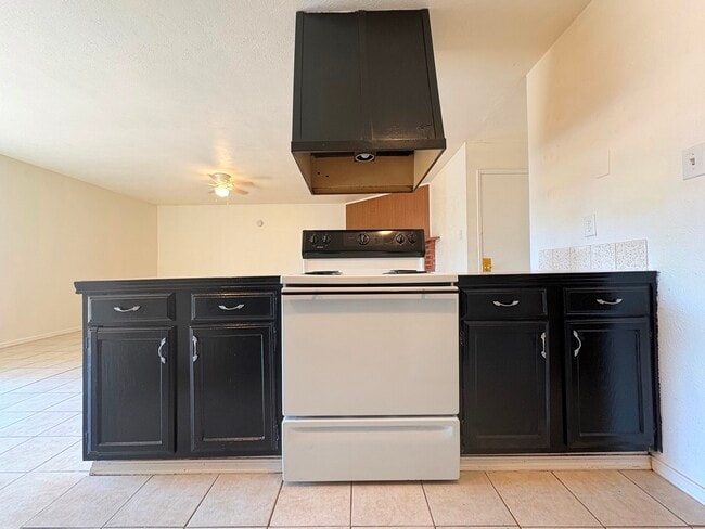 Building Photo - 24411 Beef Canyon Dr