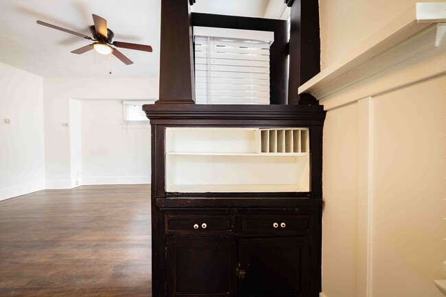 Building Photo - Georgia Street