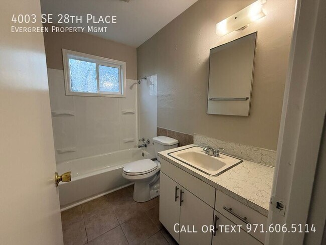 Building Photo - 4003 SE 28th Pl