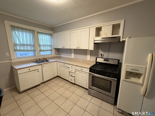 Building Photo - 29 Silver St