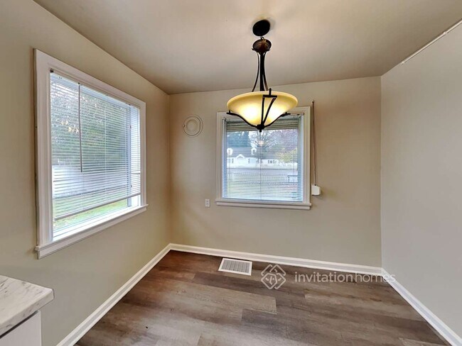 Building Photo - 6423 100th St SW