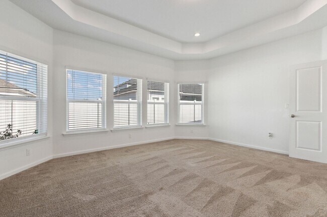 Building Photo - Spacious 5-Bedroom Home with Office, Den & Included Electric!