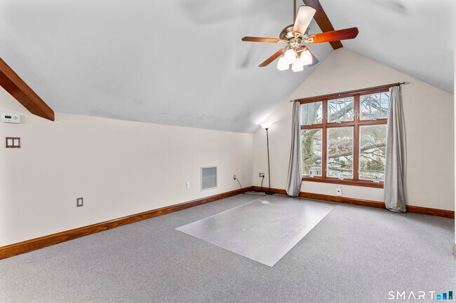 Building Photo - 105 Howe Ave