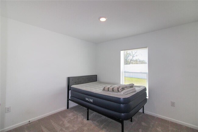 Building Photo - 10276 N Spaulding Dr