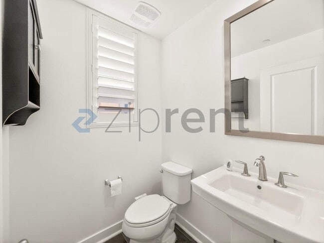 Building Photo - 156 Hass Ln