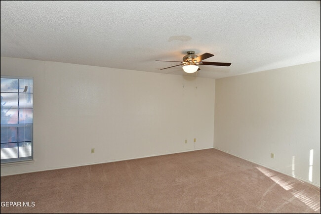 Building Photo - 6553 Brisa Del Mar Dr