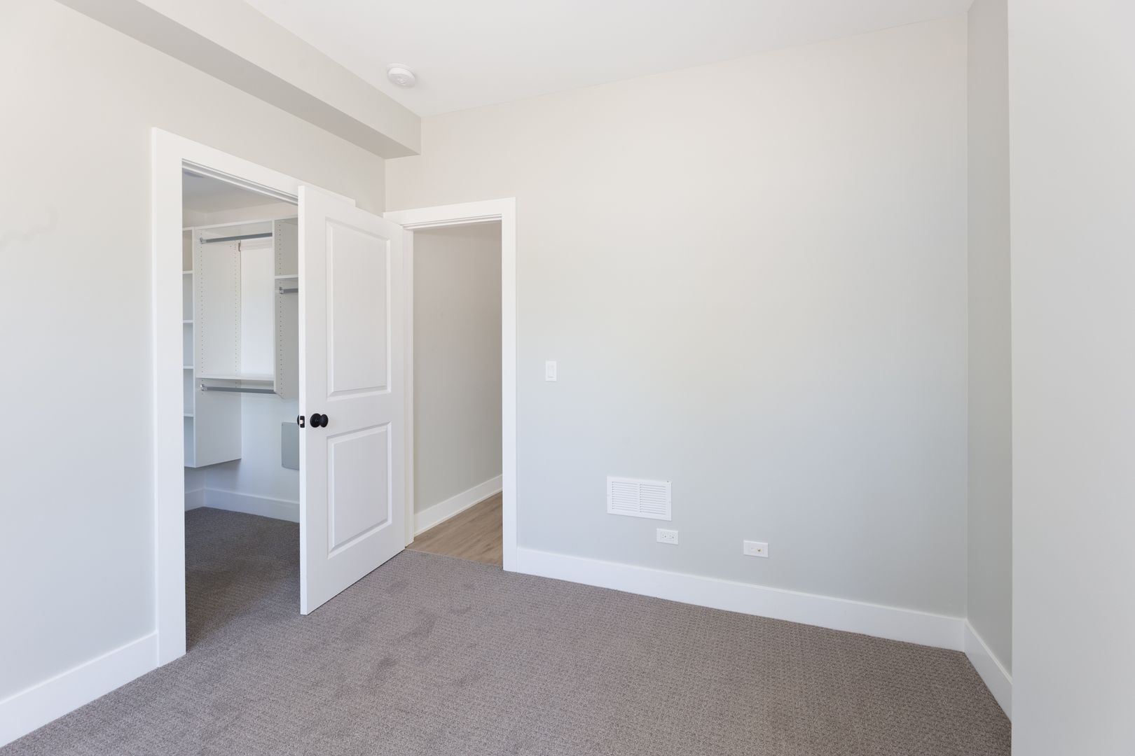 Building Photo - 2757 W Logan Blvd