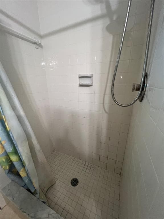 Building Photo - 2372 Abscott St