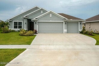 Building Photo - 8674 Pavia St