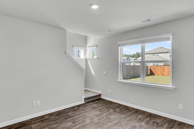 Building Photo - Beautiful 3 bedroom/3 bathroom two story home available in Cane Bay!