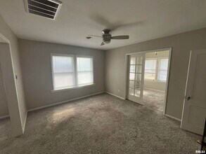 Building Photo - 506 Caroline St