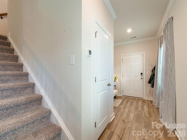Building Photo - 4009 Woodland View Dr