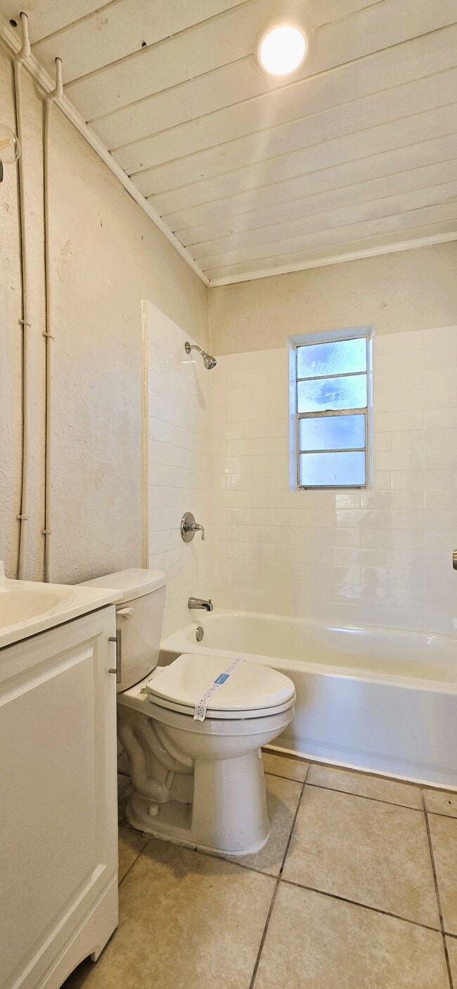 Building Photo - 134 E St