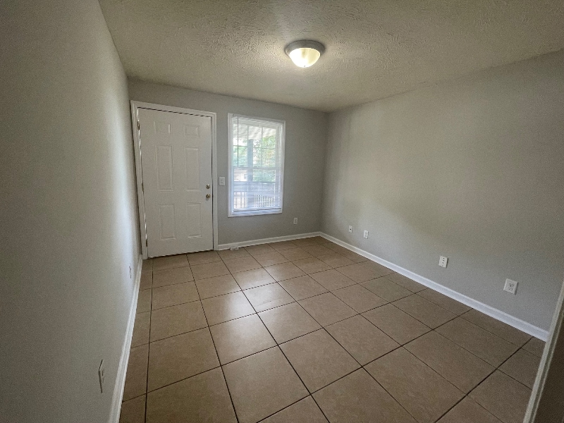 Building Photo - 103 W 17th St