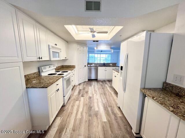 Building Photo - 102 Riverside Dr