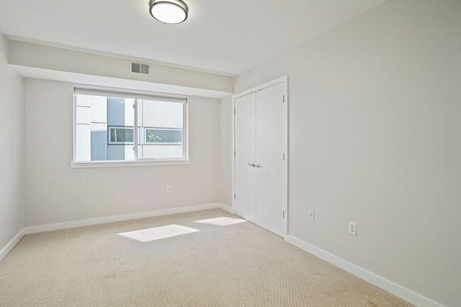 Building Photo - 1439 Chapin St NW