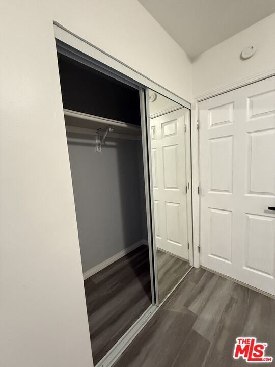 Building Photo - 10745 Saticoy St