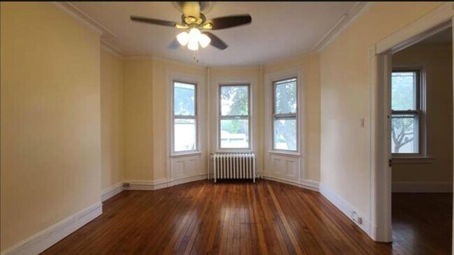 Building Photo - 476 Gregory Ave