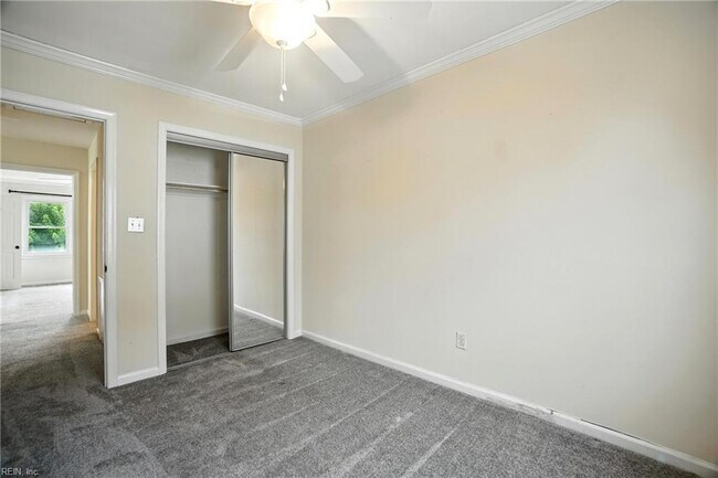 Building Photo - 590 Tenbee Ln