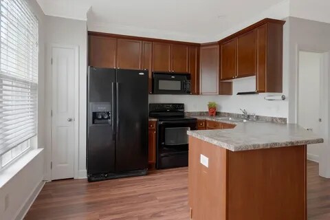 Building Photo - 8242 Lenox Creekside Dr