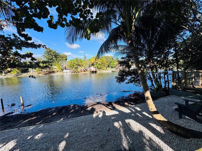 Building Photo - 4311 SW 31st Dr