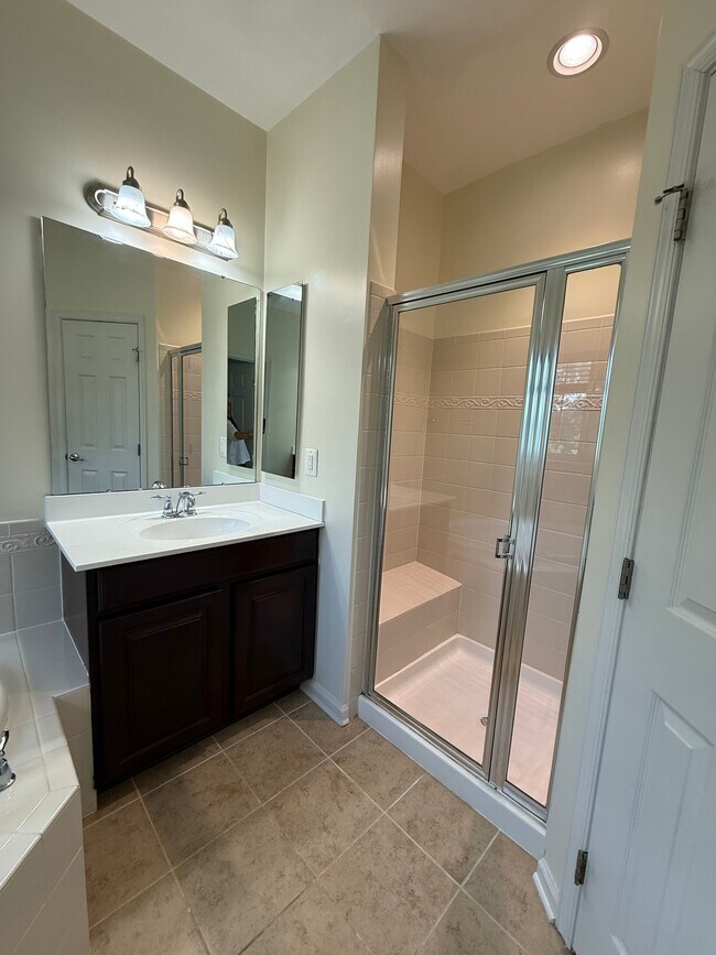 Building Photo - 951 Hall Station Dr