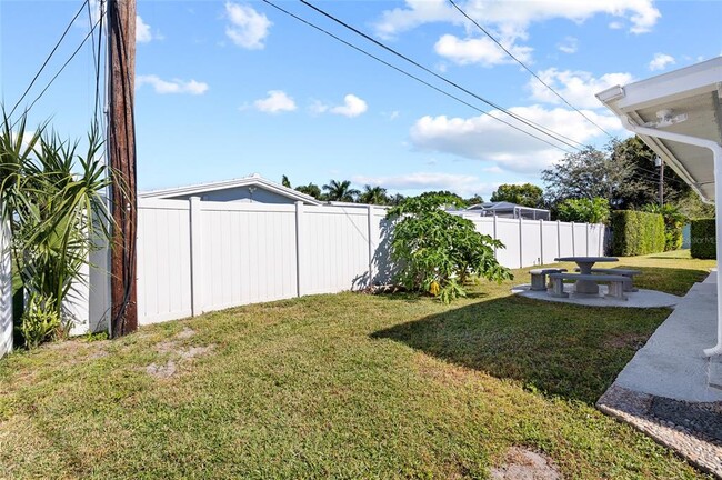 Building Photo - 11095 56th Ave N