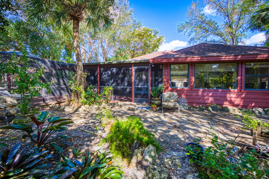 Building Photo - 2490 Outrigger Ln