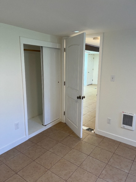 Building Photo - 1708 S Durango St