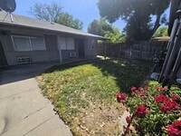 Building Photo - 1 Bedroom 1 Bath Triplex Unit in Los Molinos!