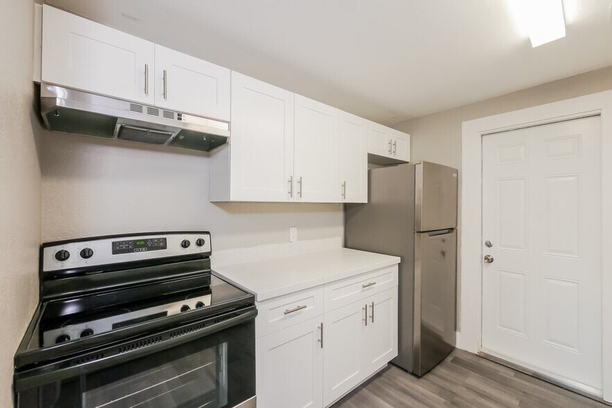 Building Photo - 1115 N Andrews Ave