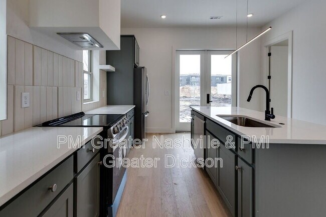 Building Photo - 404 Morningside Mnr