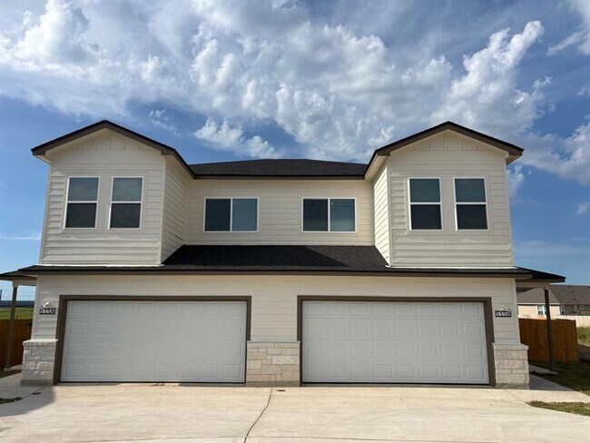 Primary Photo - 515 Whirlaway Dr