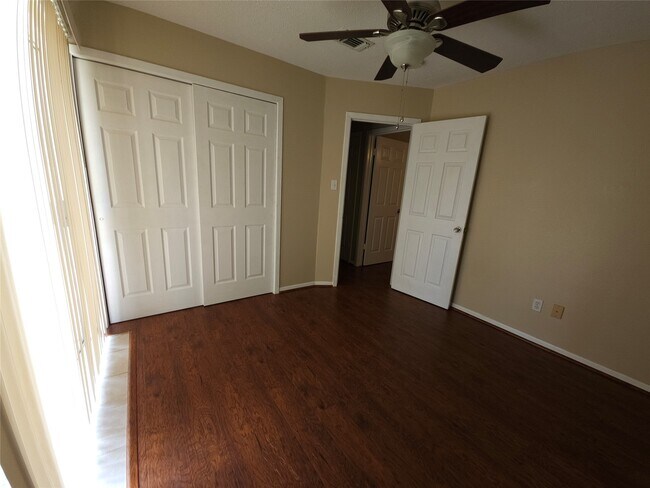 Building Photo - 1546 Ramada Dr
