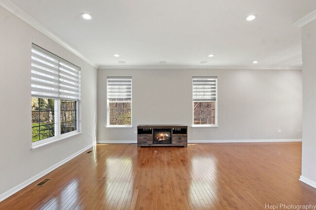 Building Photo - 188 N Cornerstone Dr