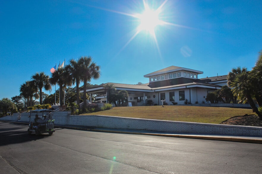 Building Photo - 125 Royal Poste Rd