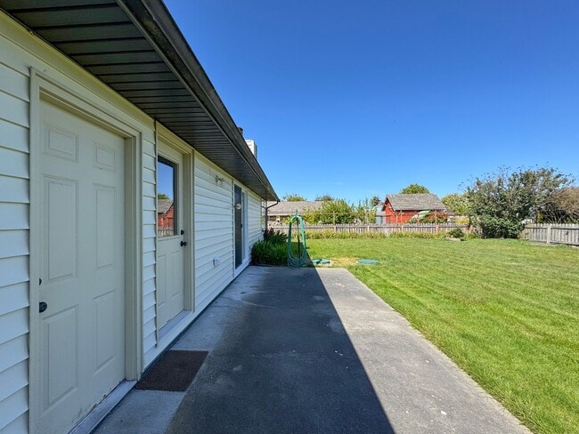 Building Photo - 41 McLaughlin Rd