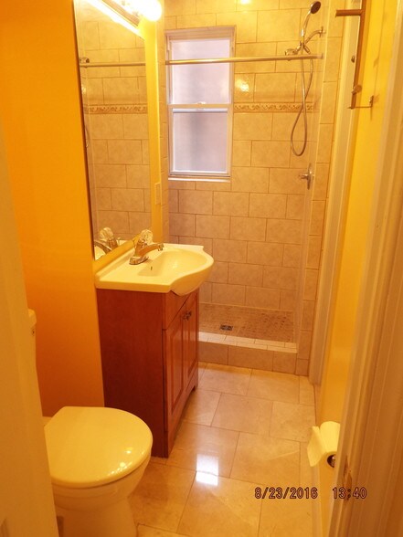 Bathroom 2 - 1478 Chapin St NW