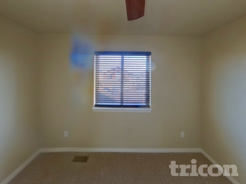 Building Photo - 9766 Silver Stirrup Dr