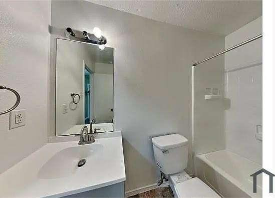 Building Photo - 7340 Concordia Ln