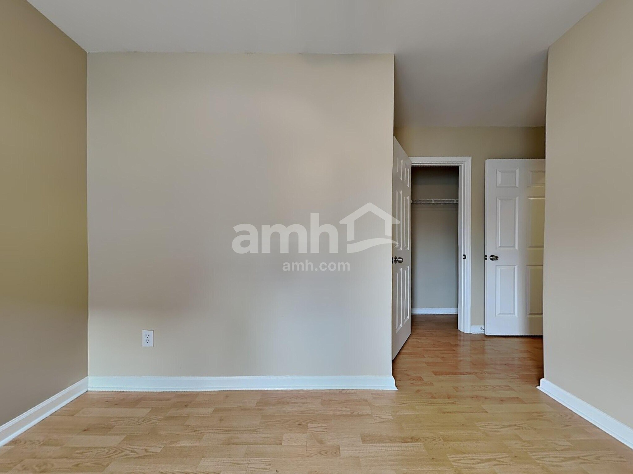 Building Photo - 8183 White Wing Cove W