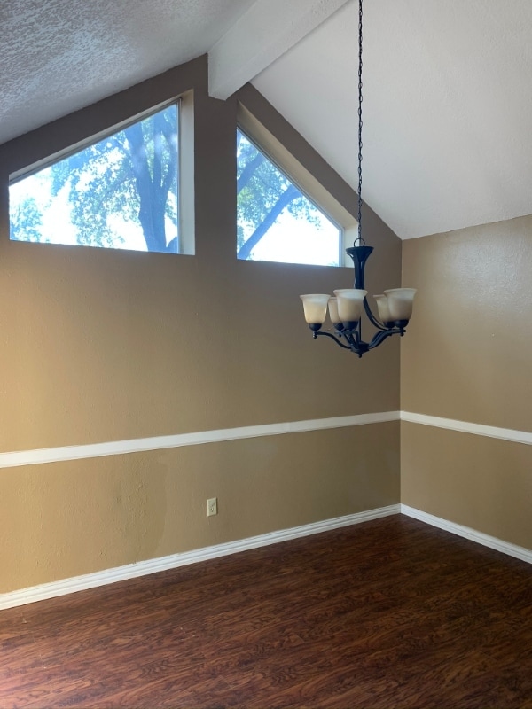 Building Photo - 4925 Tree Top Ln