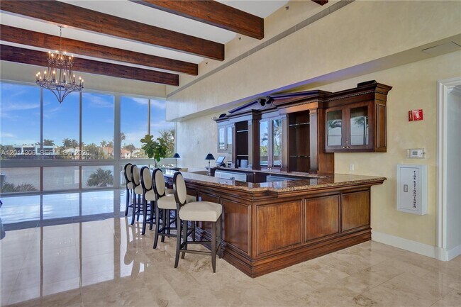 Building Photo - 20201 E Country Club Dr