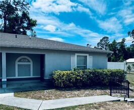 Building Photo - 2435 Lantana Ave S