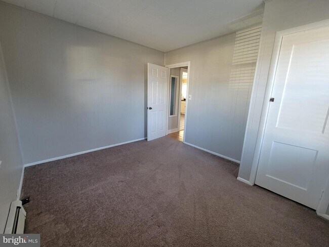 Building Photo - 11 Zieglers Ln