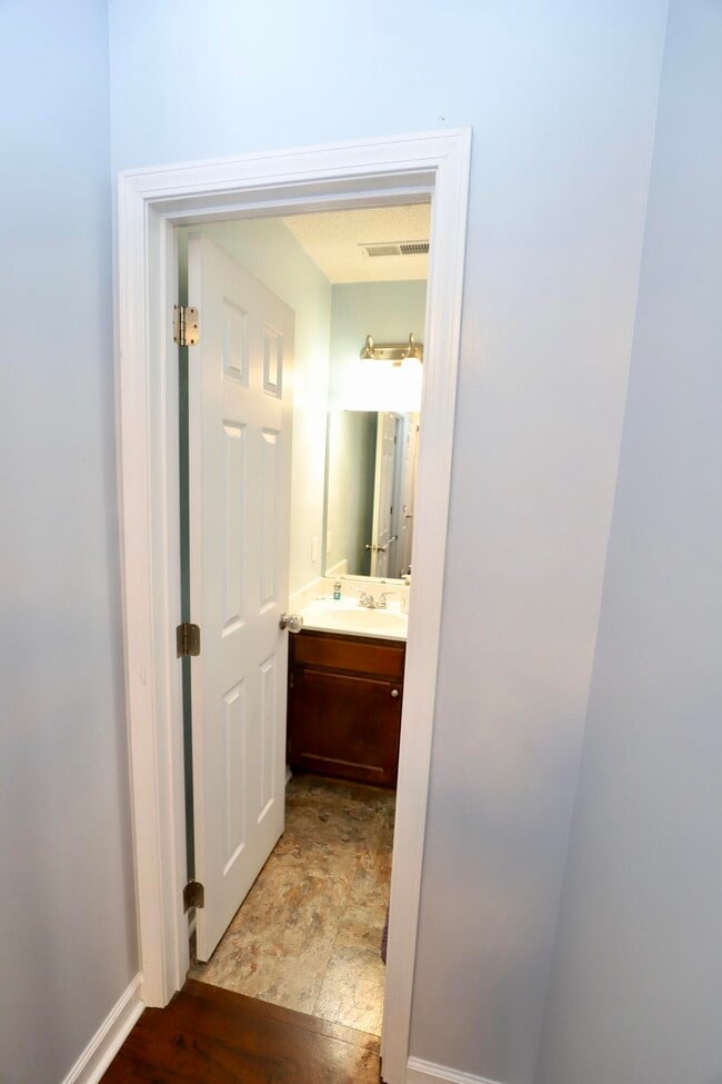 Building Photo - 4370 Excursion Dr